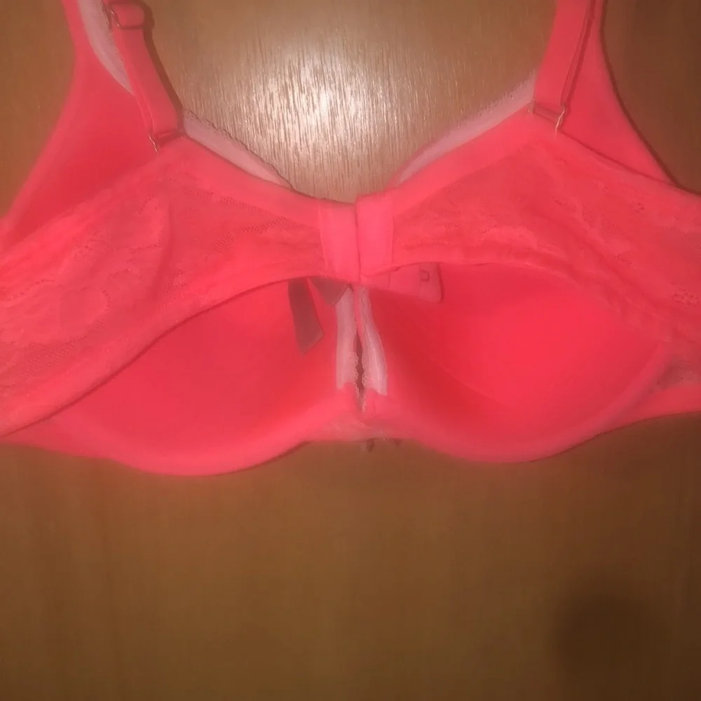Body by Victoria push-up bra - Picture 3 of 4